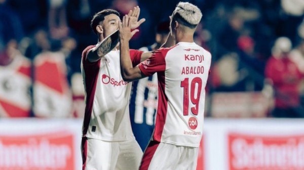 Independiente remontó ante Alianza Lima y arrancó el 2026 con un triunfo en Montevideo