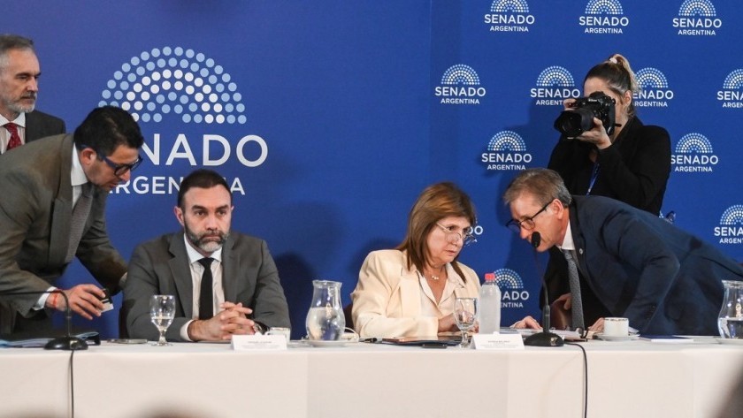 Reforma laboral: Bullrich se reunió con aliados y admite que habrá cambios