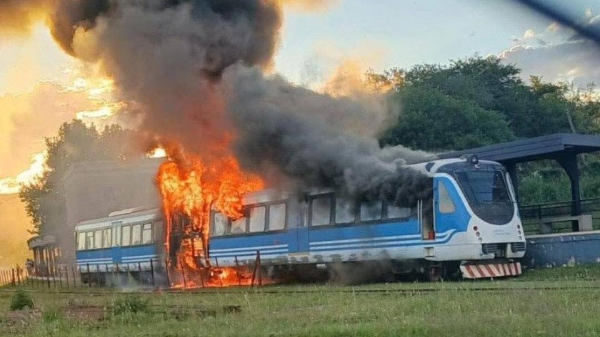 En pleno viaje, se incendiaron dos vagones del Tren de las Sierras de Córdoba