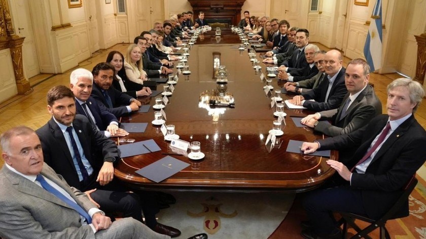 El Gobierno otorga hasta $400.000 millones a 12 provincias para aliviar dificultades financieras