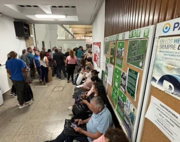 Médicos de cabecera de PAMi rechazan cobrar $2.100 por paciente y paran 72 horas