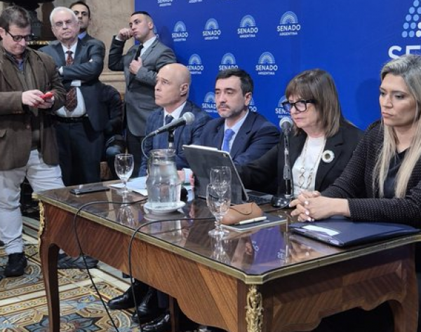 Ponen límite de 25% para la venta de tierras, pero aún hay dudas con los votos en el Senado