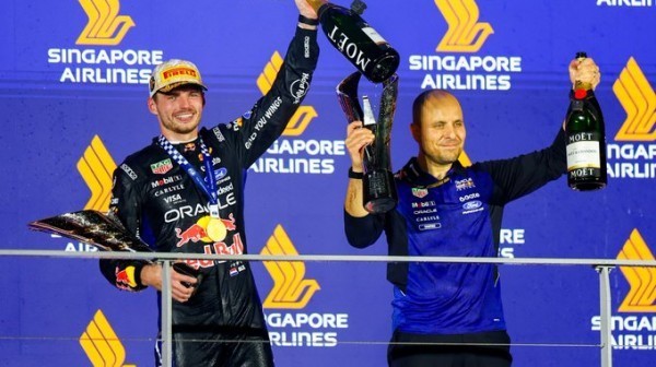 Verstappen se quedó con el GP de Singapur y acecha a Russell por el subcampeonato